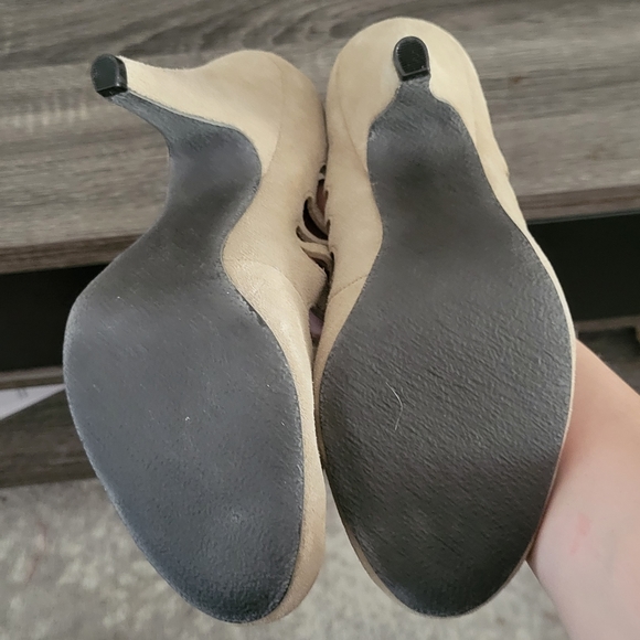 Crown Vintage Tie Mary Janes - Picture 5 of 6